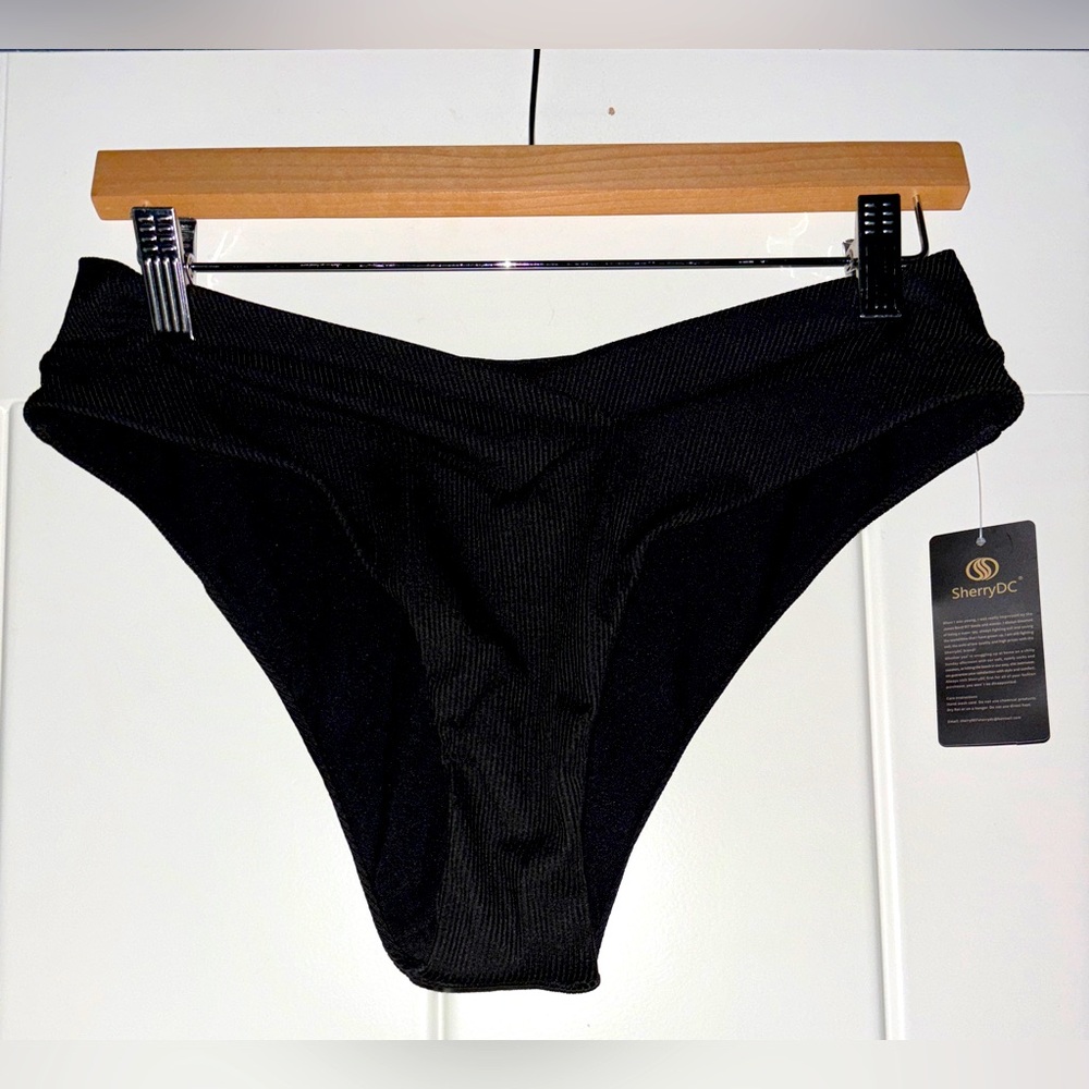 SherryDC Cross Over Women Black Bikini Bottom Size M‎ Beach Summer Vacation NEW